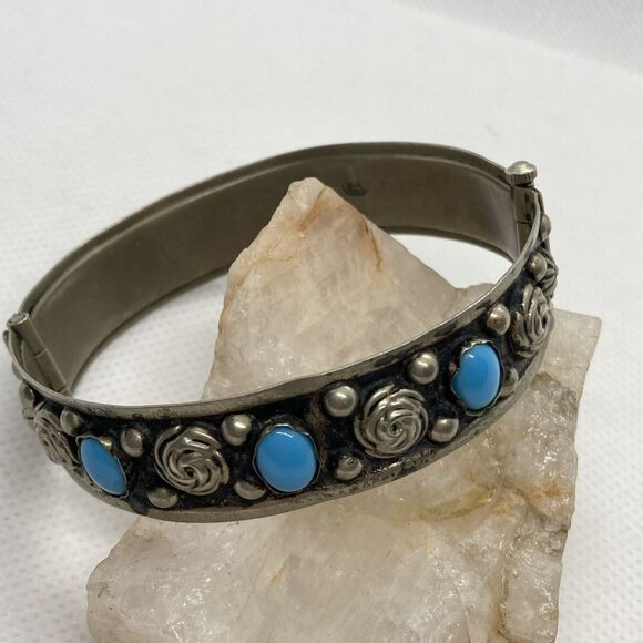 Vintage Alp Italy Bangle Bracelet Blue Accent Pin Closure Repousse Flower Design - Picture 3 of 10